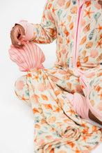 Load image into Gallery viewer, Emerson &amp; Friends - Sandy Seashells Beachy Bamboo Convertible Baby Pajamas (NB-24m)