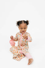 Load image into Gallery viewer, Emerson &amp; Friends - Sandy Seashells Beachy Bamboo Convertible Baby Pajamas (NB-24m)