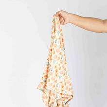 Load image into Gallery viewer, Emerson &amp; Friends - Sandy Seashells Luxury Bamboo Swaddle Blanket